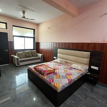Shri Ji Baba Ki Haveli Hotel Govardhan Exterior foto